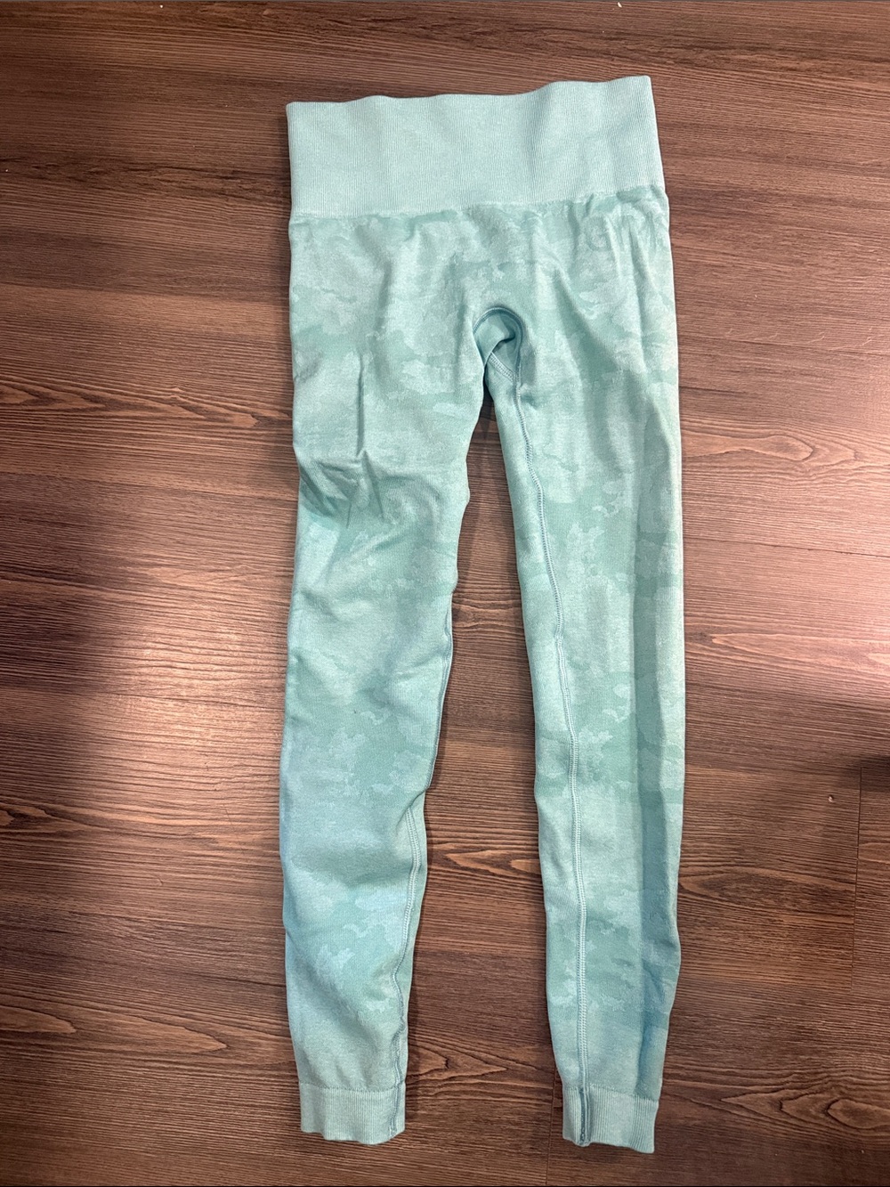 Gymshark women’s Aqua Camo Seamless Leggings